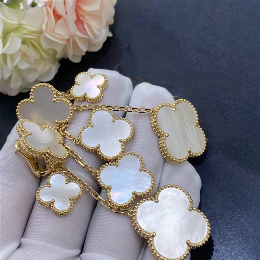 [Gaonasi]CLOVER EARRINGS WHITE MOP 4 MOTIFS GOLD