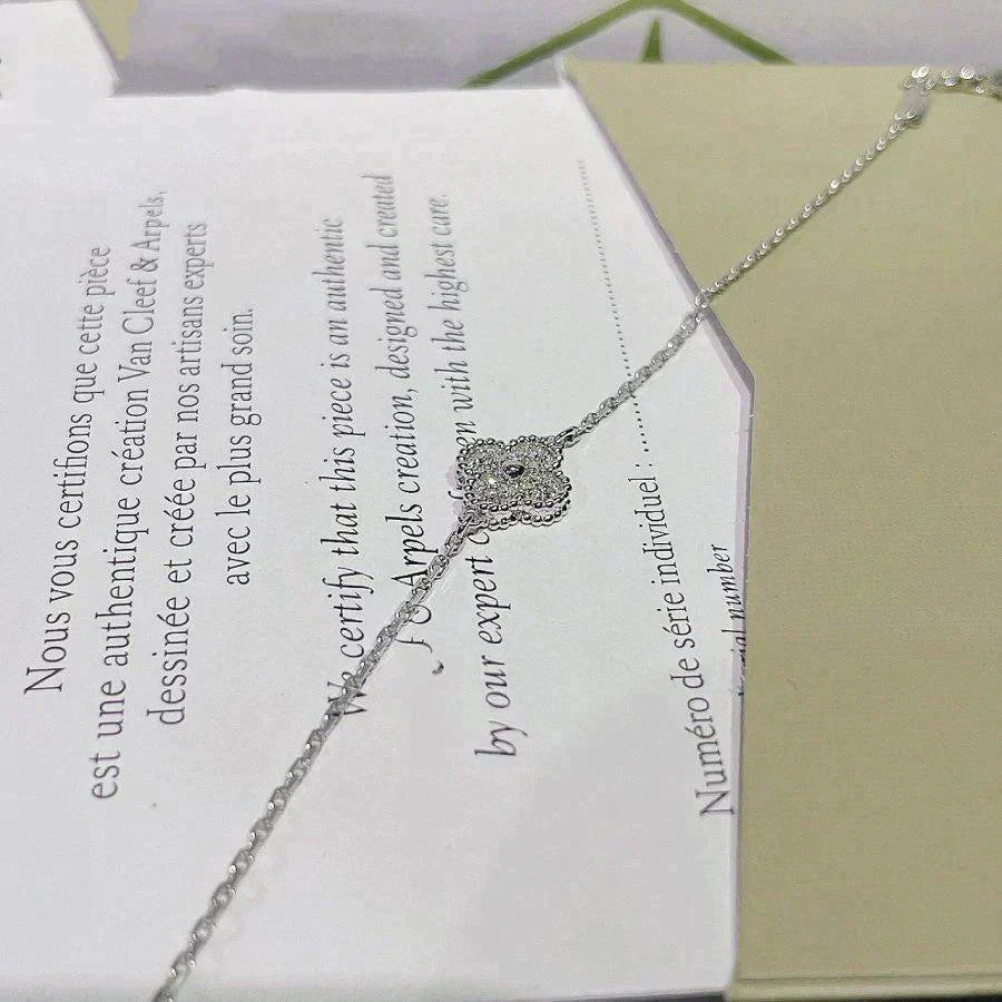 [Gaonasi]CLOVER  SINGLE FLOWER BRACELET SILVER