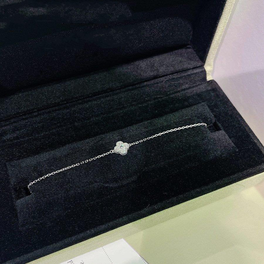 [Gaonasi]CLOVER  SINGLE FLOWER BRACELET SILVER