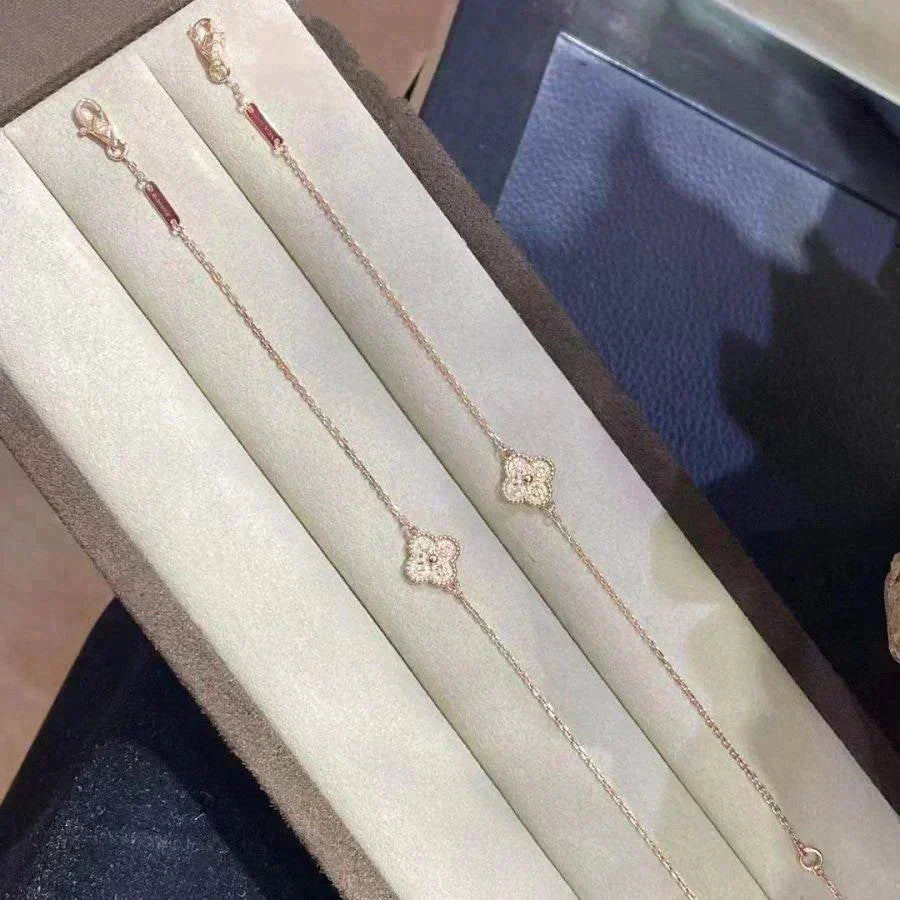 [Gaonasi]CLOVER SINGLE FLOWER BRACELET