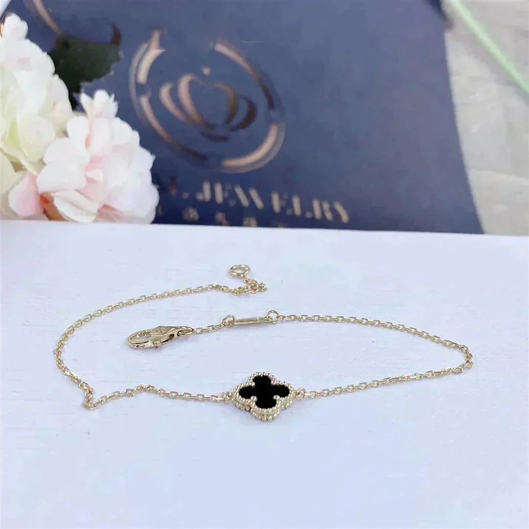 [Gaonasi]CLOVER ONYX SINGLE FLOWER BRACELET
