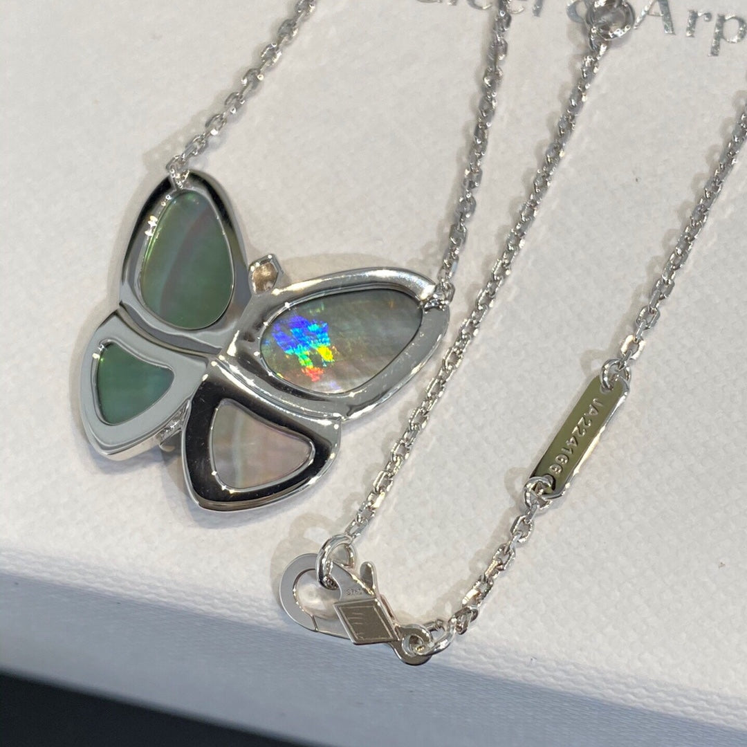 [Gaonasi]LARGE BUTTERFLY SILVER PENDANT DIAMOND NECKLACE