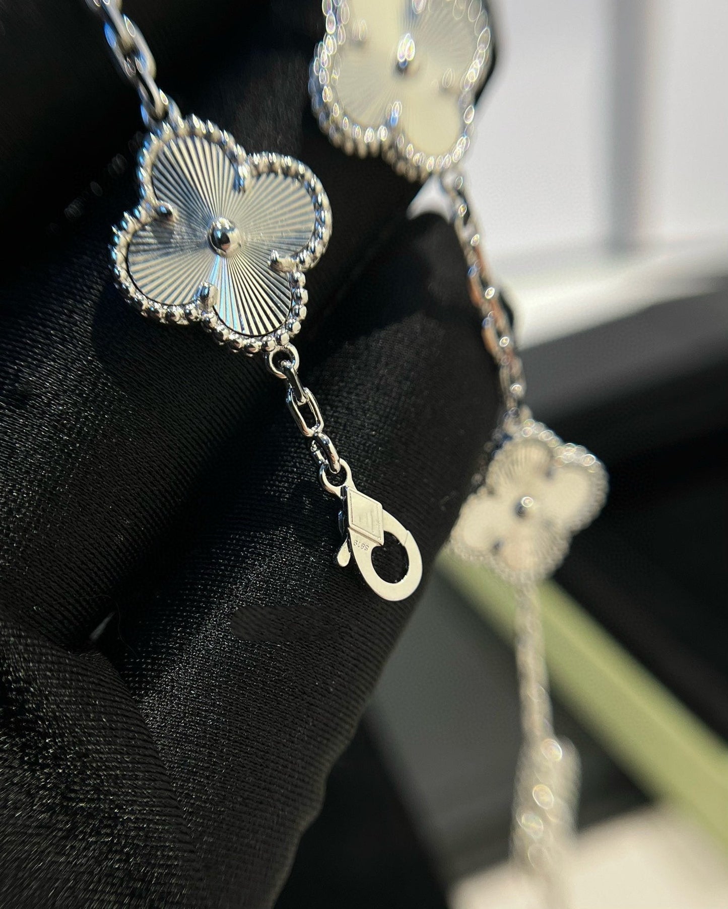 [Gaonasi] CLOVER 5 MOTIF LASER BRACELET COLLECTION