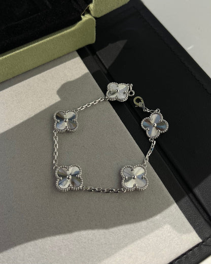 [Gaonasi] CLOVER 5 MOTIF LASER BRACELET COLLECTION